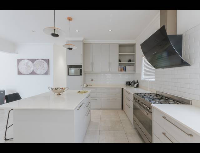 3 BEDROOM FREEHOLD TO LET IN PARKLANDS NORTH
